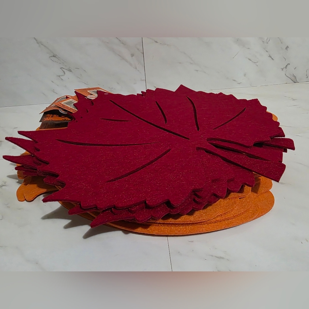 NWT Fall Cut-Out Placemats - 14x Set Thanksgiving Table Mats Maple Leaf Pumpkins